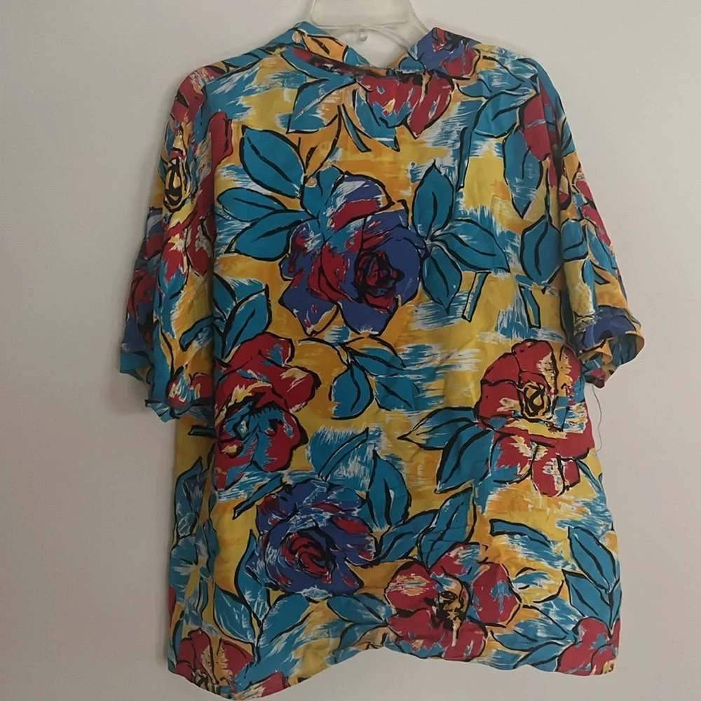Floral Women's Top - Multicolor - Picture 3 of 3